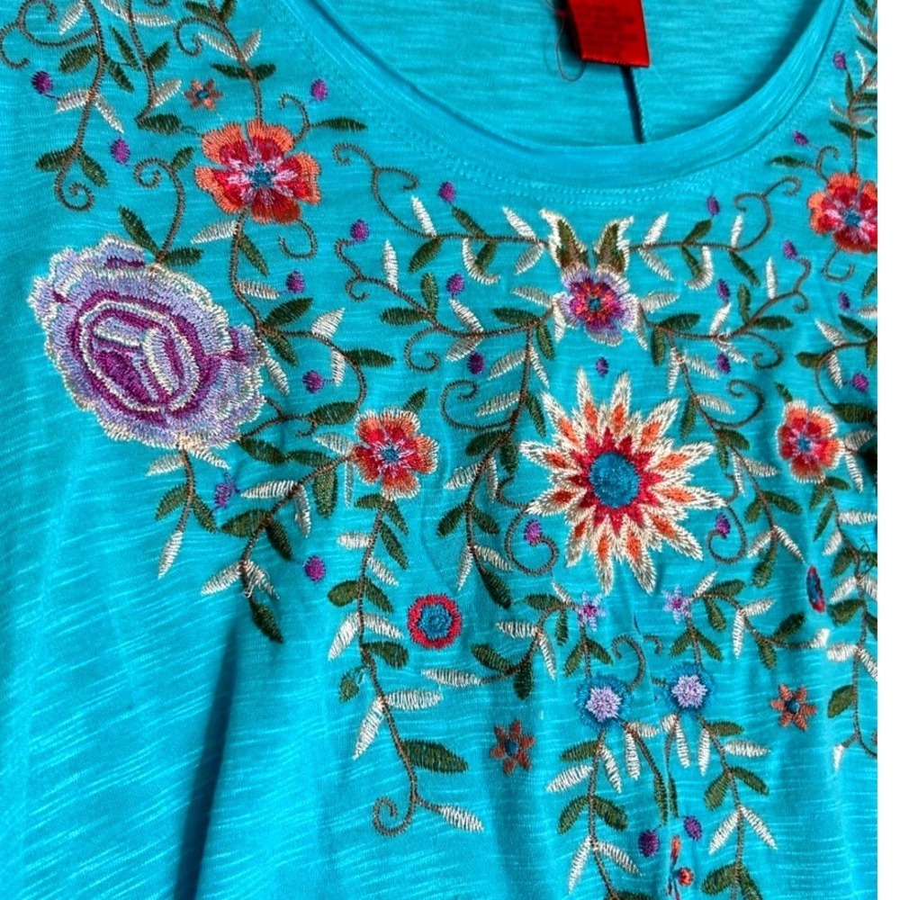 Cristina Tunic Women Medium Blue Floral Embroidered High-Low Slit Back Top - Picture 4 of 8